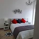 Apartment La Rocca Home, Accogliente Ad