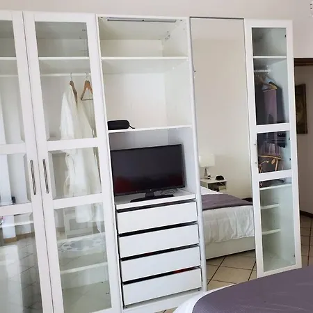 Lejlighed La Rocca Home, Accogliente Ad