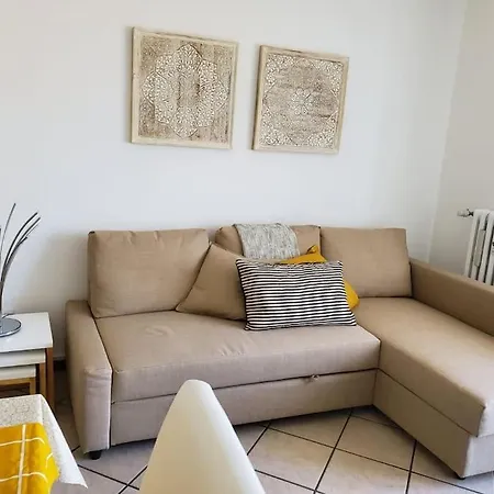 La Rocca Home, Accogliente Ad * Arona