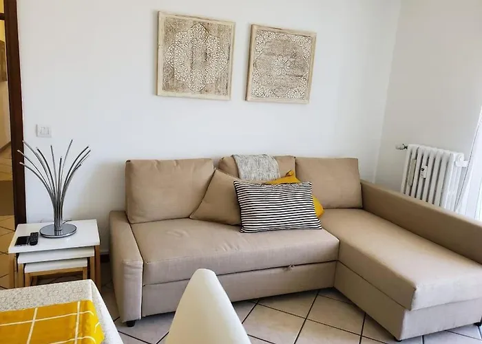 La Rocca Home, Accogliente Ad * Arona